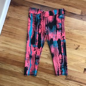 Fabletics Winn Printed PowerHold Capri